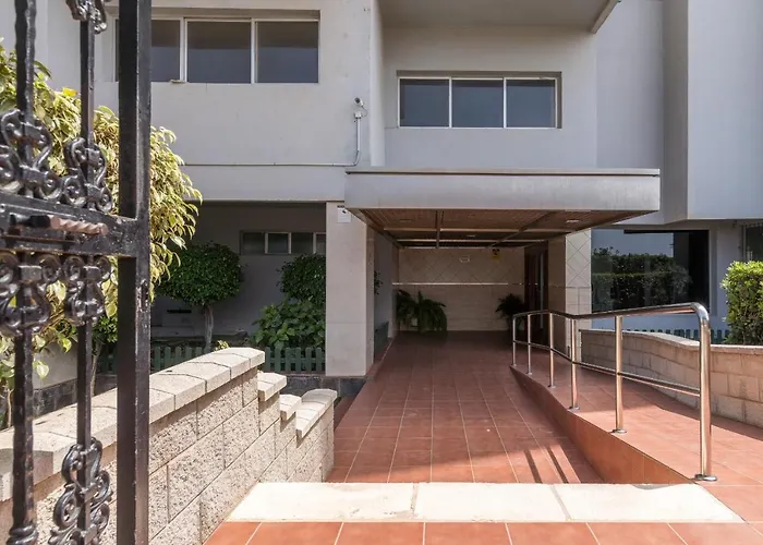 Homes Hesperides Garden